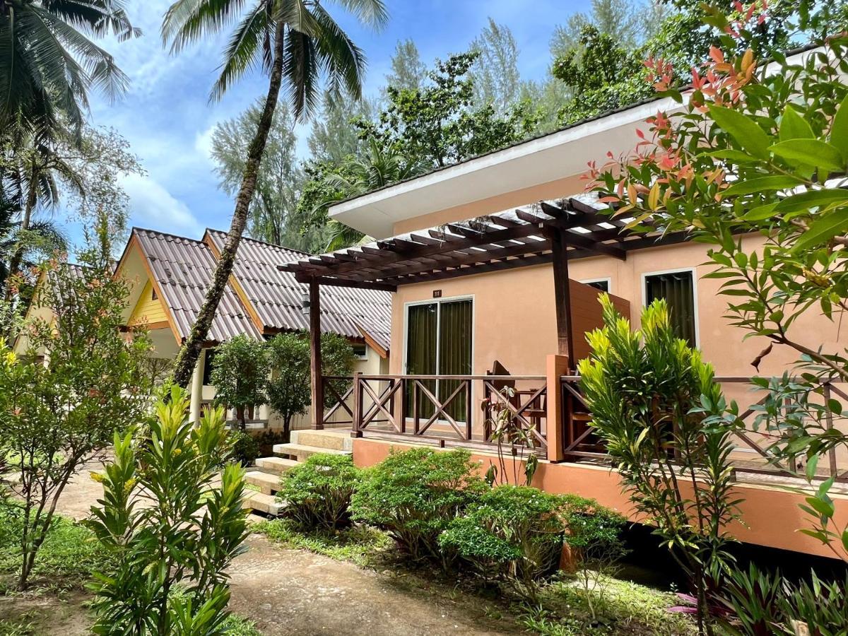 Ao Thong Beach Resort Bang Sak Eksteriør bilde