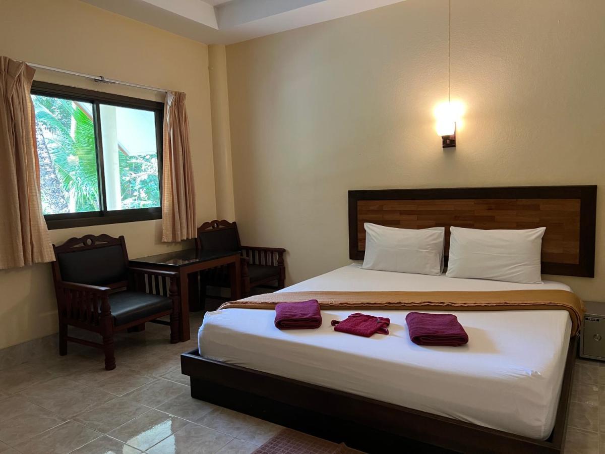 Ao Thong Beach Resort Bang Sak Eksteriør bilde