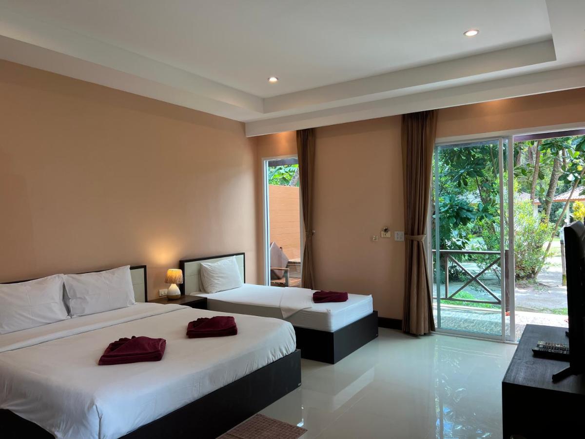 Ao Thong Beach Resort Bang Sak Eksteriør bilde